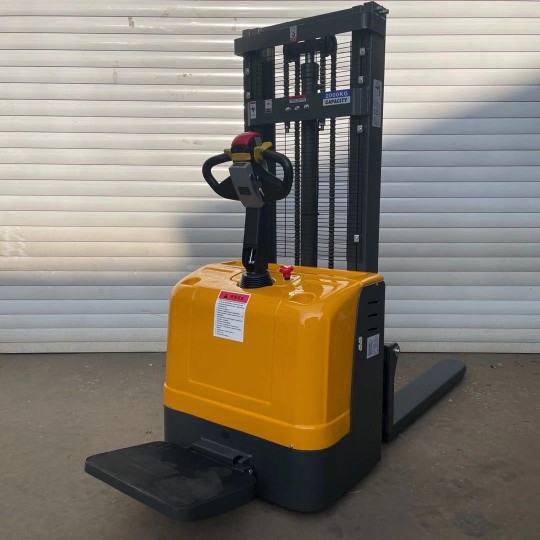 1.5 Ton Electric Stand-on Stac - Electric Forklift บทวิจารณ์และราคา