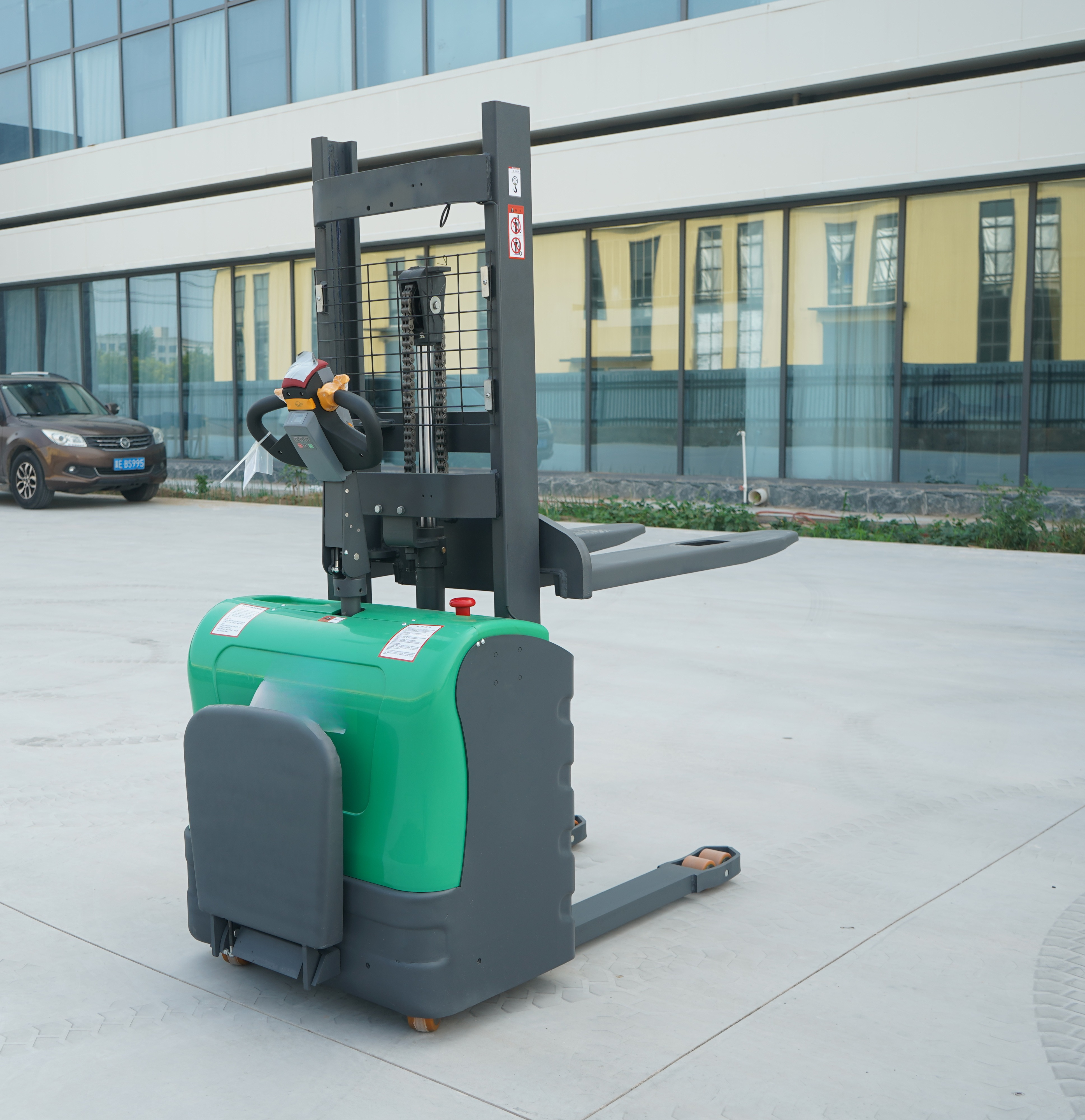 Portable Stand-On Type Electri - Electric Forklift บทวิจารณ์และราคา